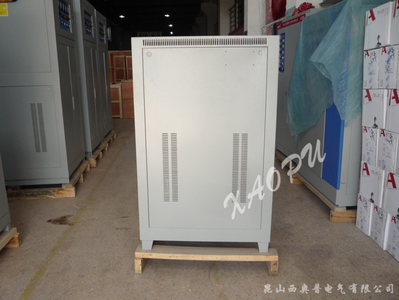 SBW-50KVA三相全自動補償式380V電力工業(yè)穩(wěn)壓器柜